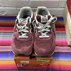 New Balance 574 Suede 6.5 Maroon